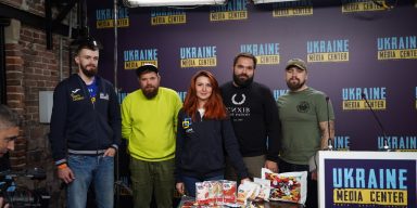 RAZOM у співпраці з компанією FEST розробили індивідуальний раціон для екстремальних умов «Космічна їжа». 